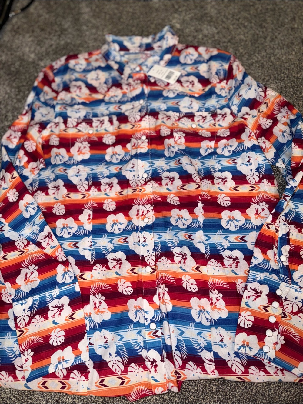 NWT TIN HAUL women’s snap up
